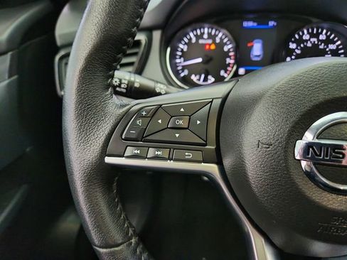 Used 2020 Nissan Rogue SV AWD/4WD image 19