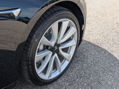 Used 2018 Tesla Model 3 Long Range RWD image 13