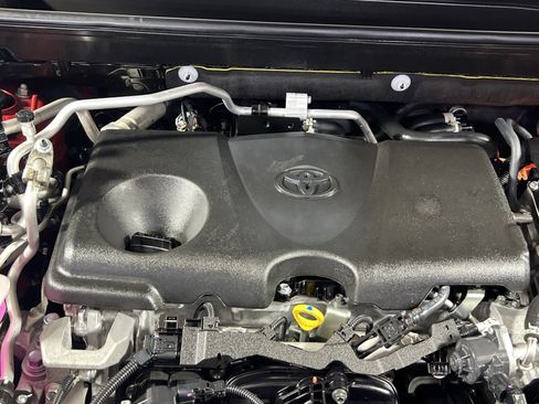Used 2025 Toyota RAV4 XSE w/ Weather Package AWD/4WD image 30