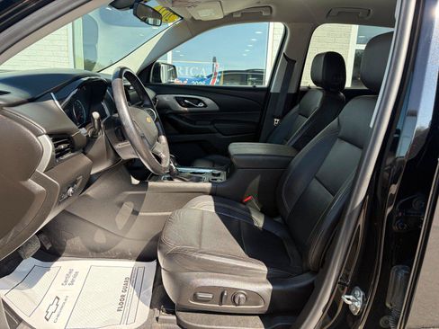 Used 2021 Chevrolet Traverse LT AWD/4WD image 8