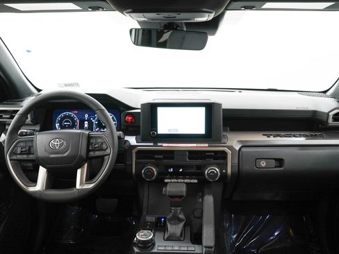 Used 2026 Toyota Tacoma TRD Off-Road AWD/4WD image 13