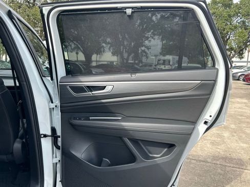 New 2026 Volkswagen Atlas Cross Sport SE image 48