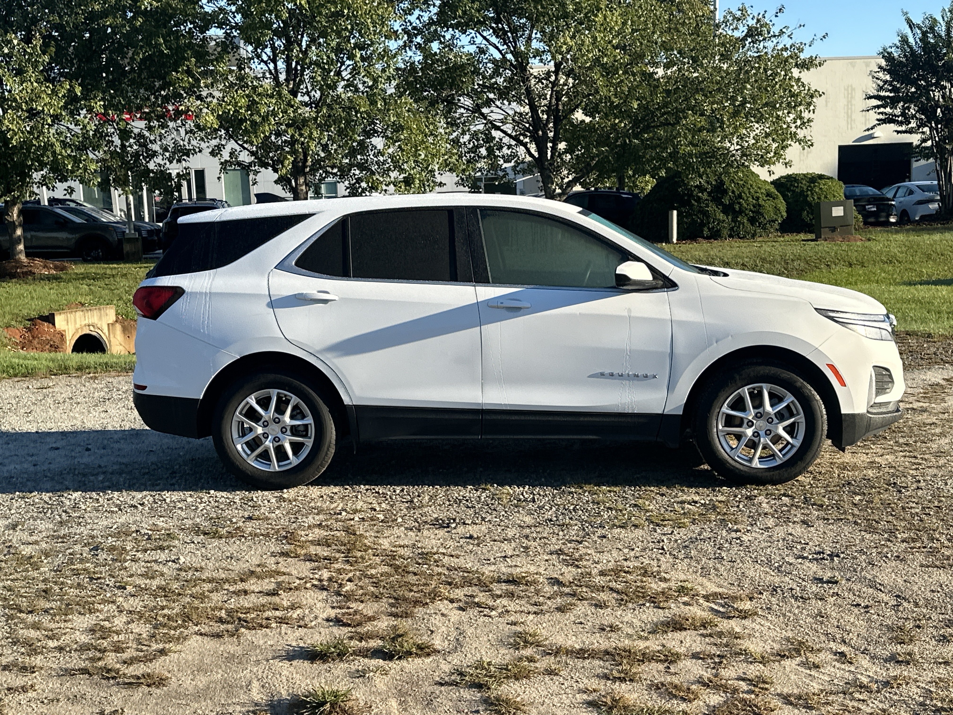 Used 2024 Chevrolet Equinox LT AWD/4WD image 4
