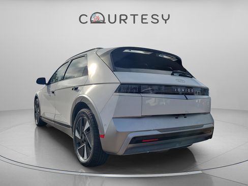 New 2026 Hyundai Ioniq 5 Limited image 2