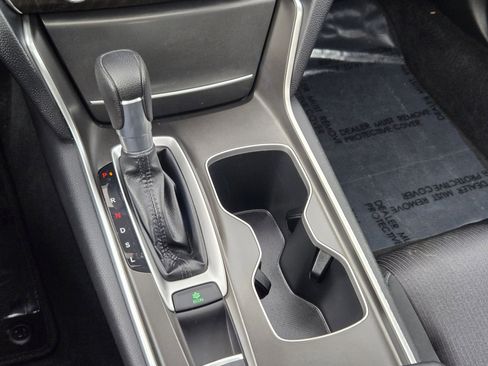 Used 2020 Honda Accord EX image 21