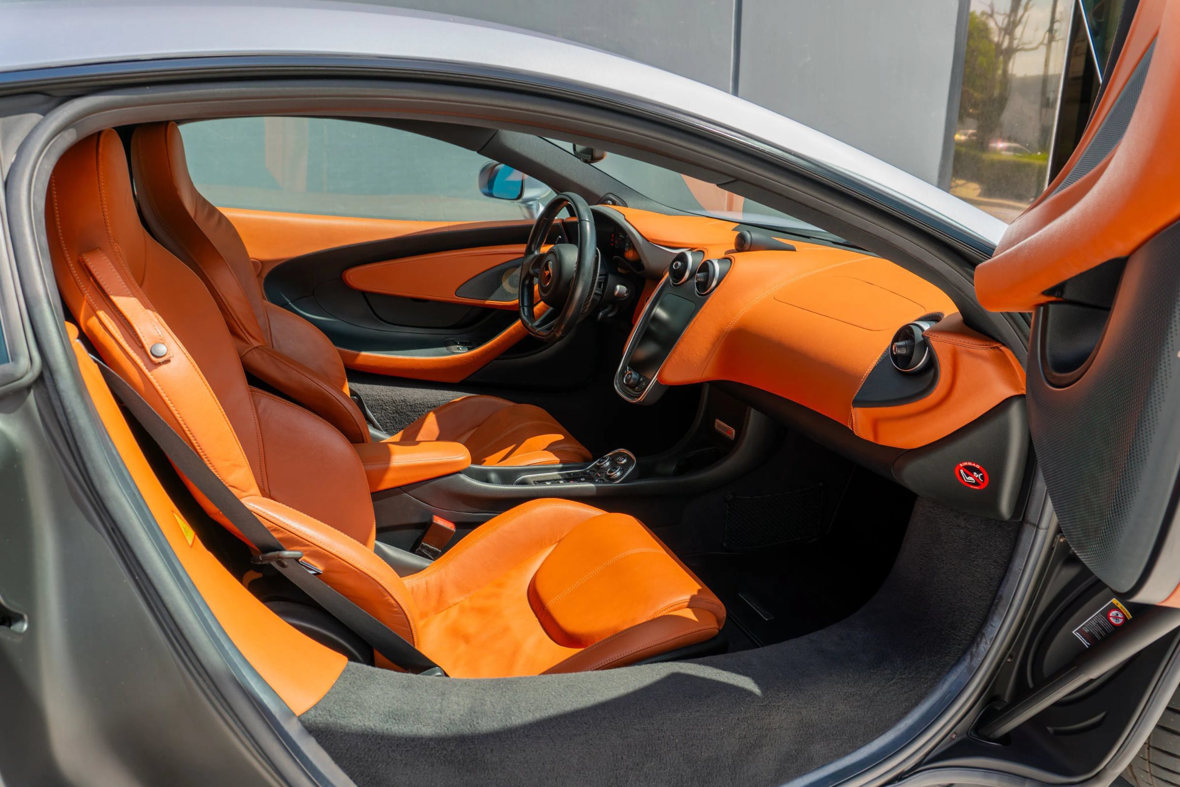 Used 2017 McLaren 570S Coupe RWD image 52