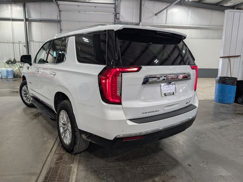 Used 2024 GMC Yukon SLT w/ SLT Luxury Package AWD/4WD image 4