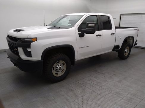 Used 2020 Chevrolet Silverado 2500 W/T w/ WT Convenience Package AWD/4WD image 2