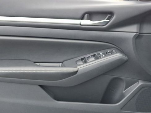 Used 2022 Nissan Altima 2.5 SV image 13