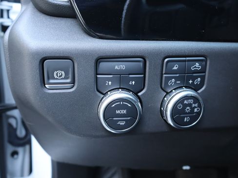 Used 2025 GMC Sierra 1500 SLT AWD/4WD image 20