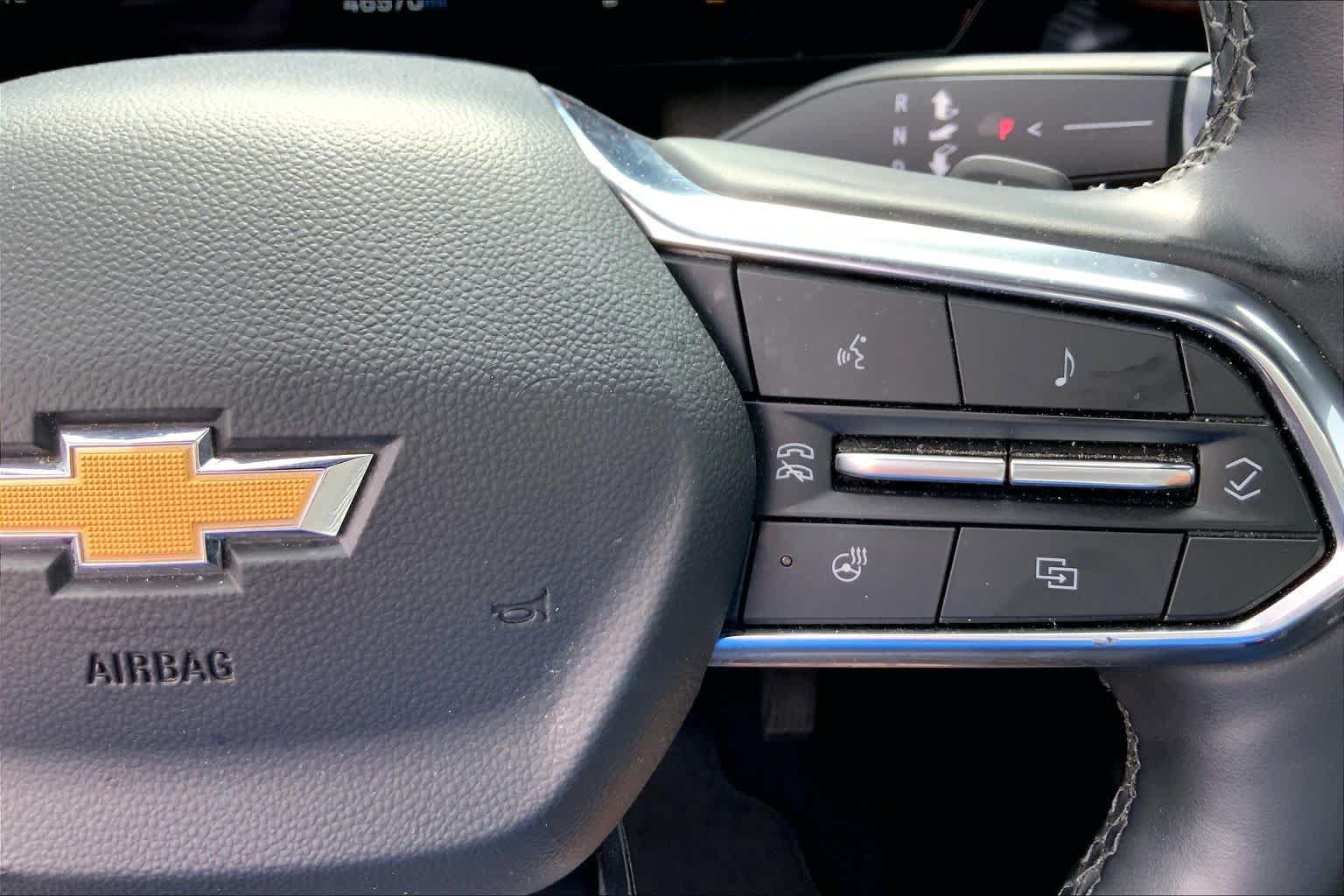 Used 2025 Chevrolet Equinox LT w/ Convenience Package II FWD image 24
