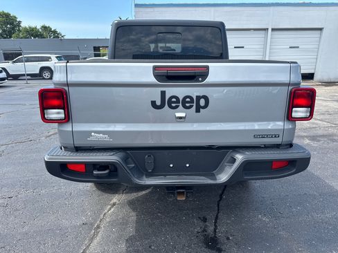 Used 2021 Jeep Gladiator Sport image 4