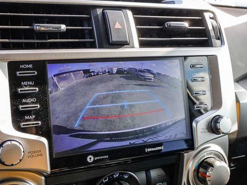Used 2024 Toyota 4Runner SR5 AWD/4WD image 28
