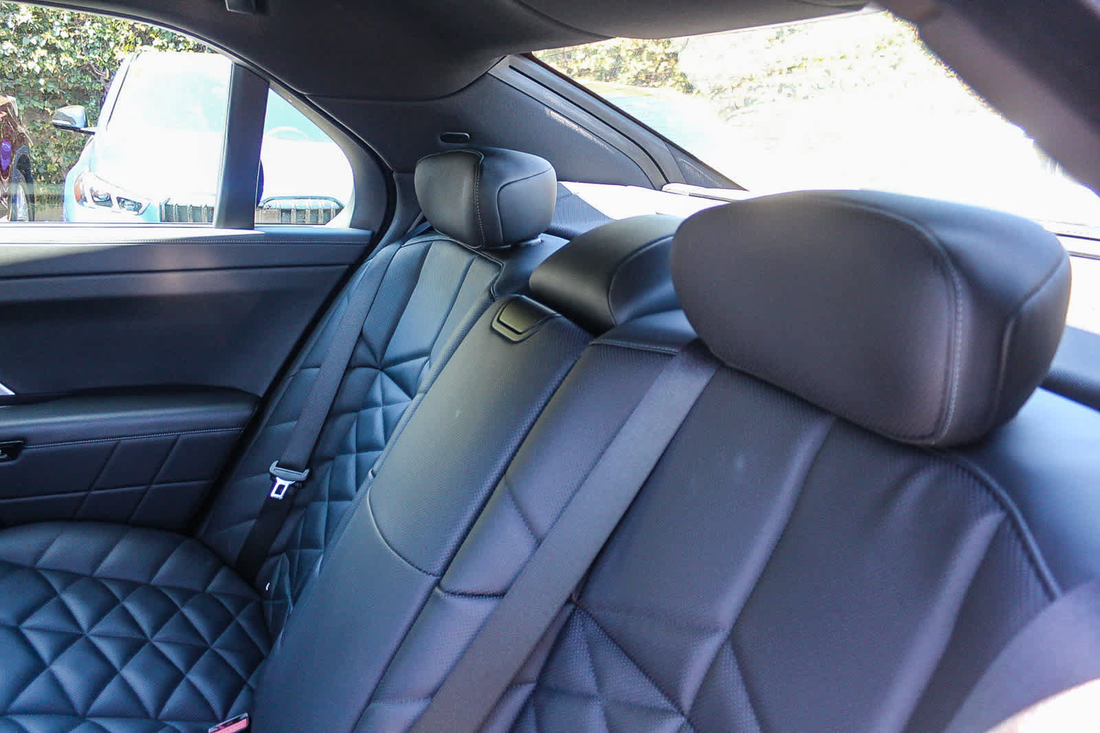 Used 2023 BMW 740i RWD image 18