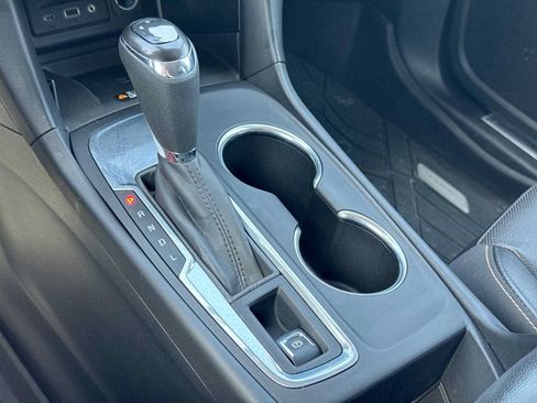 Used 2020 Chevrolet Equinox Premier w/ Premier Redline Edition FWD image 30