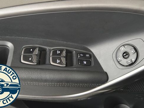 Used 2019 Hyundai Santa Fe XL image 27