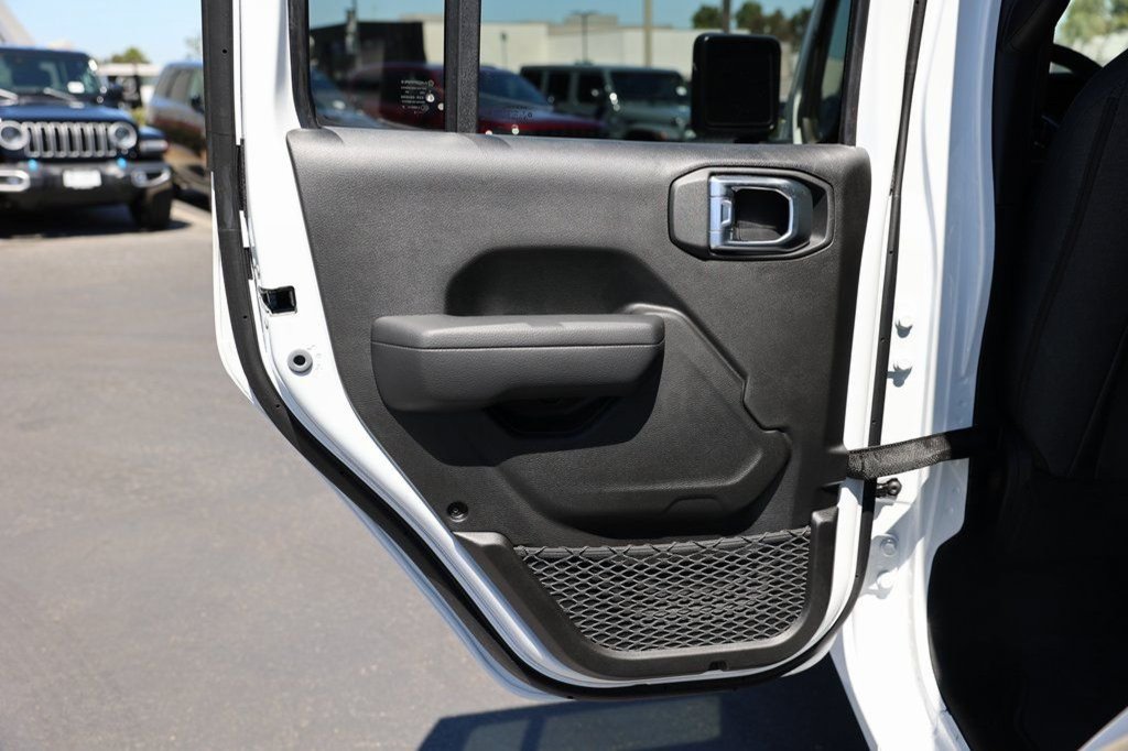 Used 2024 Jeep Wrangler Unlimited Sport AWD/4WD image 40