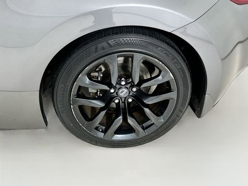 Used 2017 Nissan 370Z Coupe RWD image 26