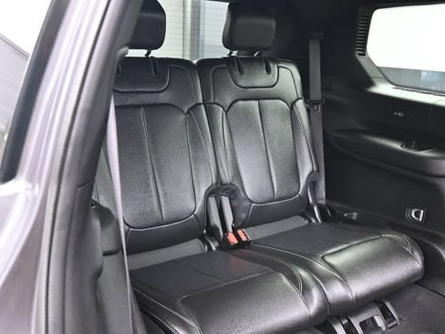 Used 2024 Jeep Grand Cherokee L Limited w/ Luxury Tech Group II image 36