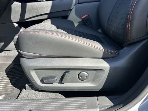 New 2025 Nissan Rogue SV image 18