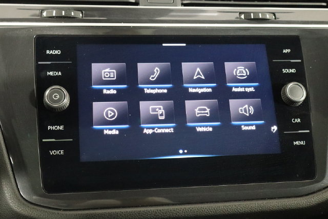 Used 2024 Volkswagen Tiguan SE R-Line AWD/4WD image 35