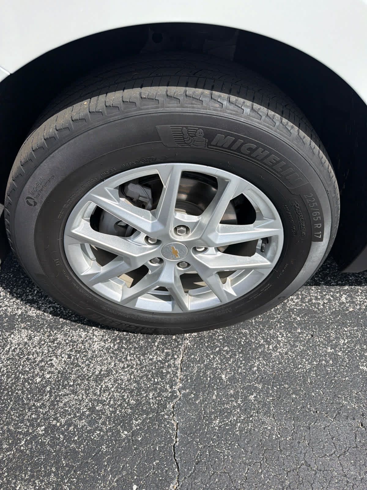 Used 2022 Chevrolet Equinox LT FWD image 9