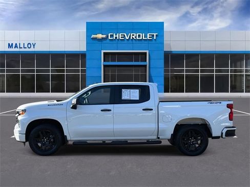 Used 2025 Chevrolet Silverado 1500 Custom w/ Turbomax Blackout Package image 5