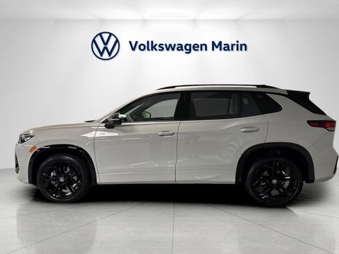 New 2026 Volkswagen Tiguan SE R-Line AWD/4WD image 2