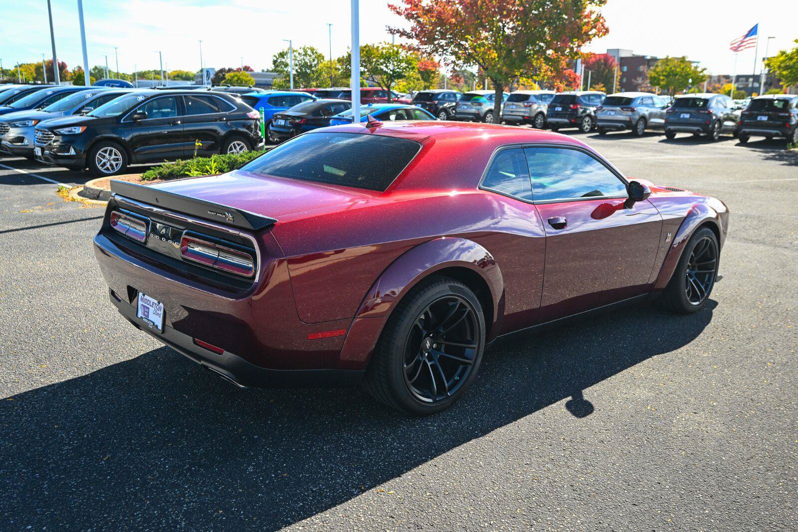 Used 2022 Dodge Challenger R/T Scat Pack RWD image 5