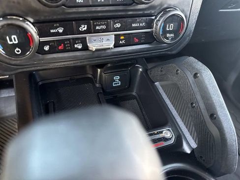 Used 2025 Ford Bronco Raptor AWD/4WD image 28