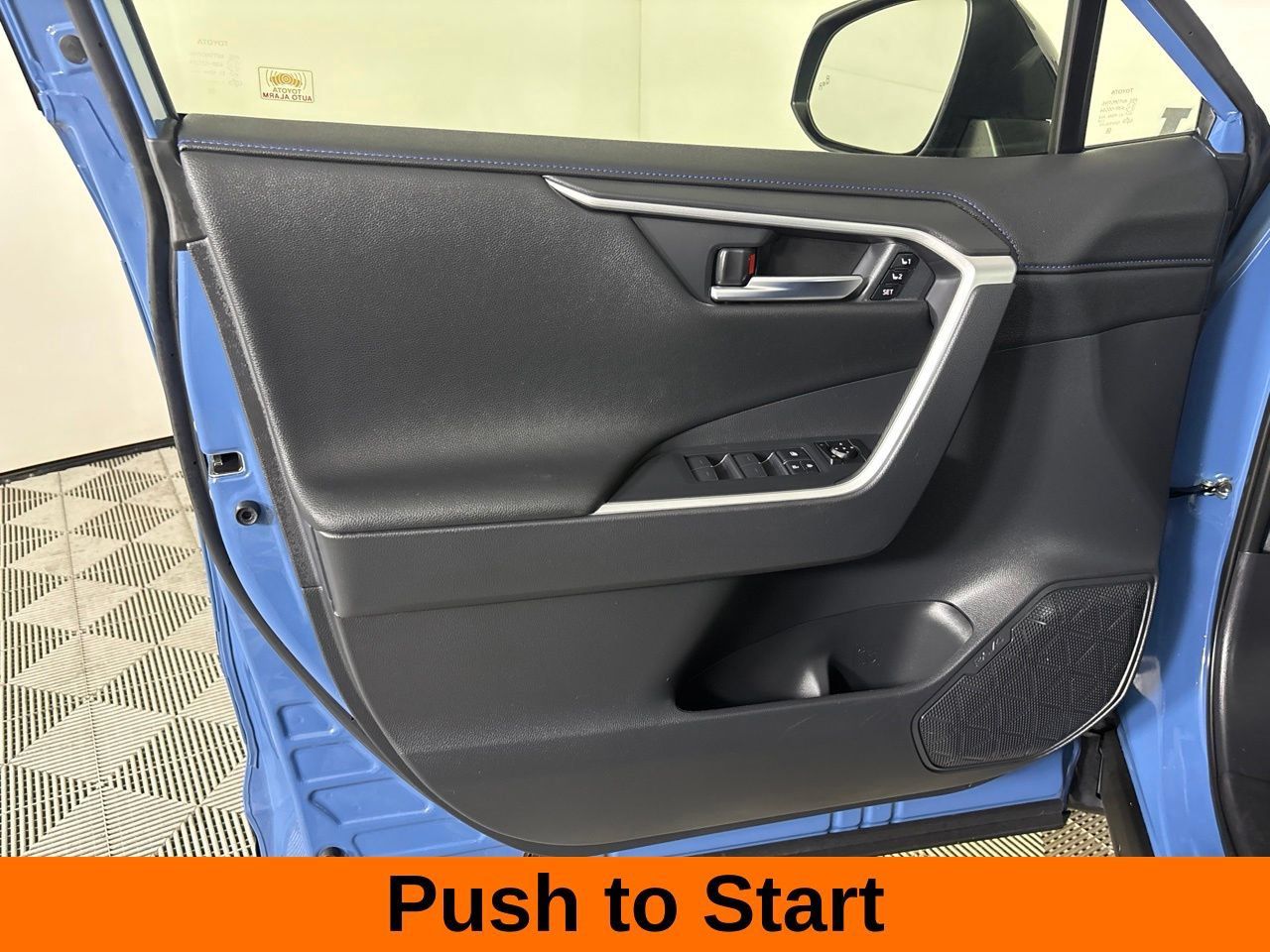 Used 2025 Toyota RAV4 XSE w/ Advanced Technology Package AWD/4WD image 10