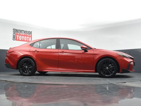 Used 2025 Toyota Camry SE FWD image 28