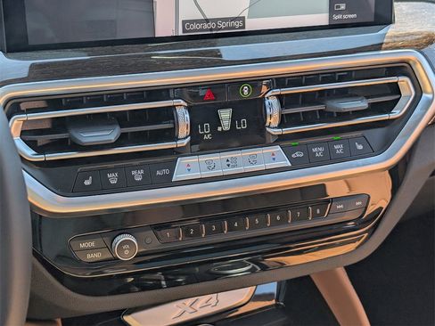 Used 2025 BMW X4 xDrive30i image 28