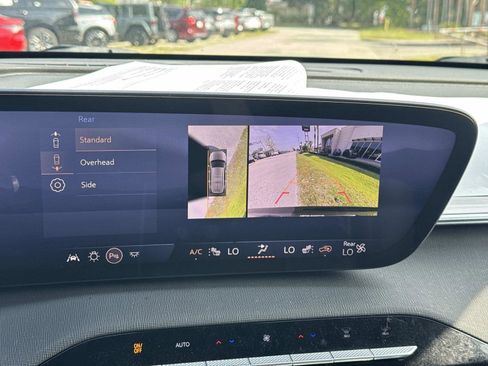 Used 2025 Buick Enclave Preferred FWD image 25