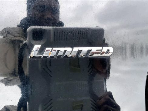 Used 2015 Toyota 4Runner Limited image 10