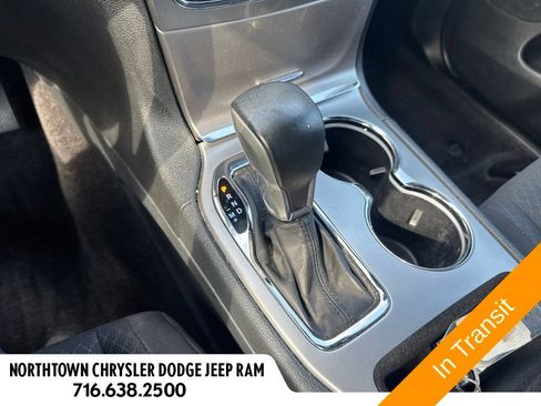 Used 2018 Jeep Grand Cherokee Laredo AWD/4WD image 29