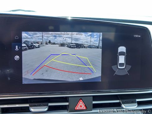 Used 2023 Hyundai Elantra Limited FWD image 16