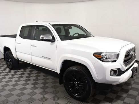 Used 2017 Toyota Tacoma Limited w/ Tow Package image 8