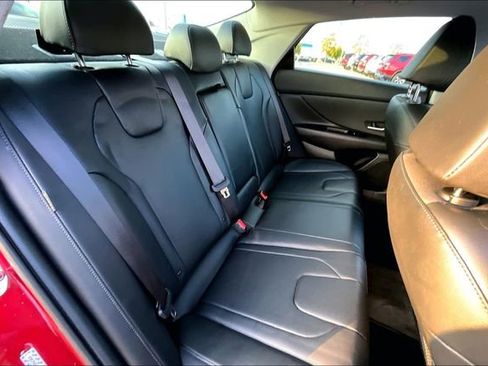 Used 2024 Hyundai Elantra Limited image 20