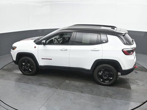 Used 2024 Jeep Compass Trailhawk image 43