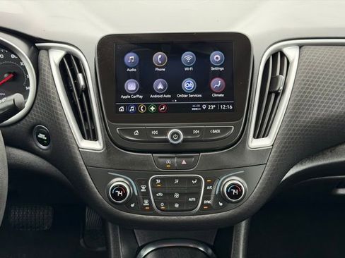 Used 2025 Chevrolet Malibu LT image 24