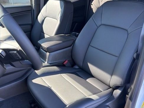 Used 2025 GMC Canyon Elevation w/ Convenience Package image 9