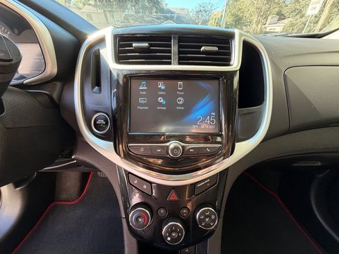 Used 2017 Chevrolet Sonic LT w/ Convenience Package image 18