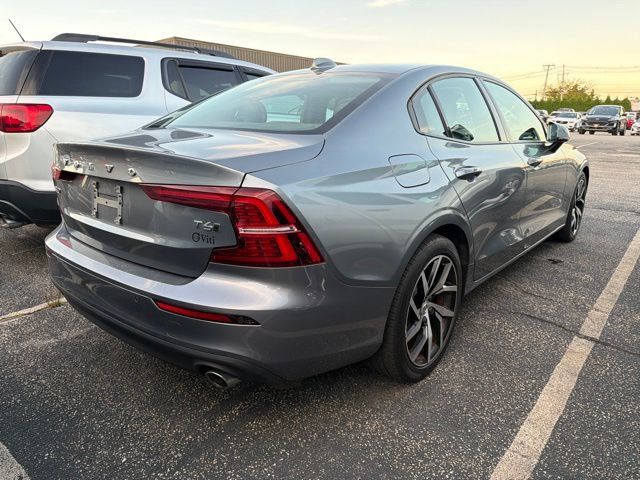 Used 2020 Volvo S60 T6 Momentum w/ Premium Package AWD/4WD image 5