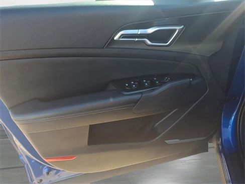 Used 2023 Kia Sportage EX image 22