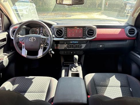 Used 2021 Toyota Tacoma SR5 image 7