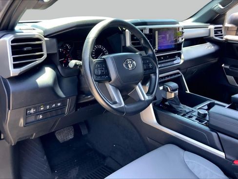 Used 2025 Toyota Tundra SR5 AWD/4WD image 17