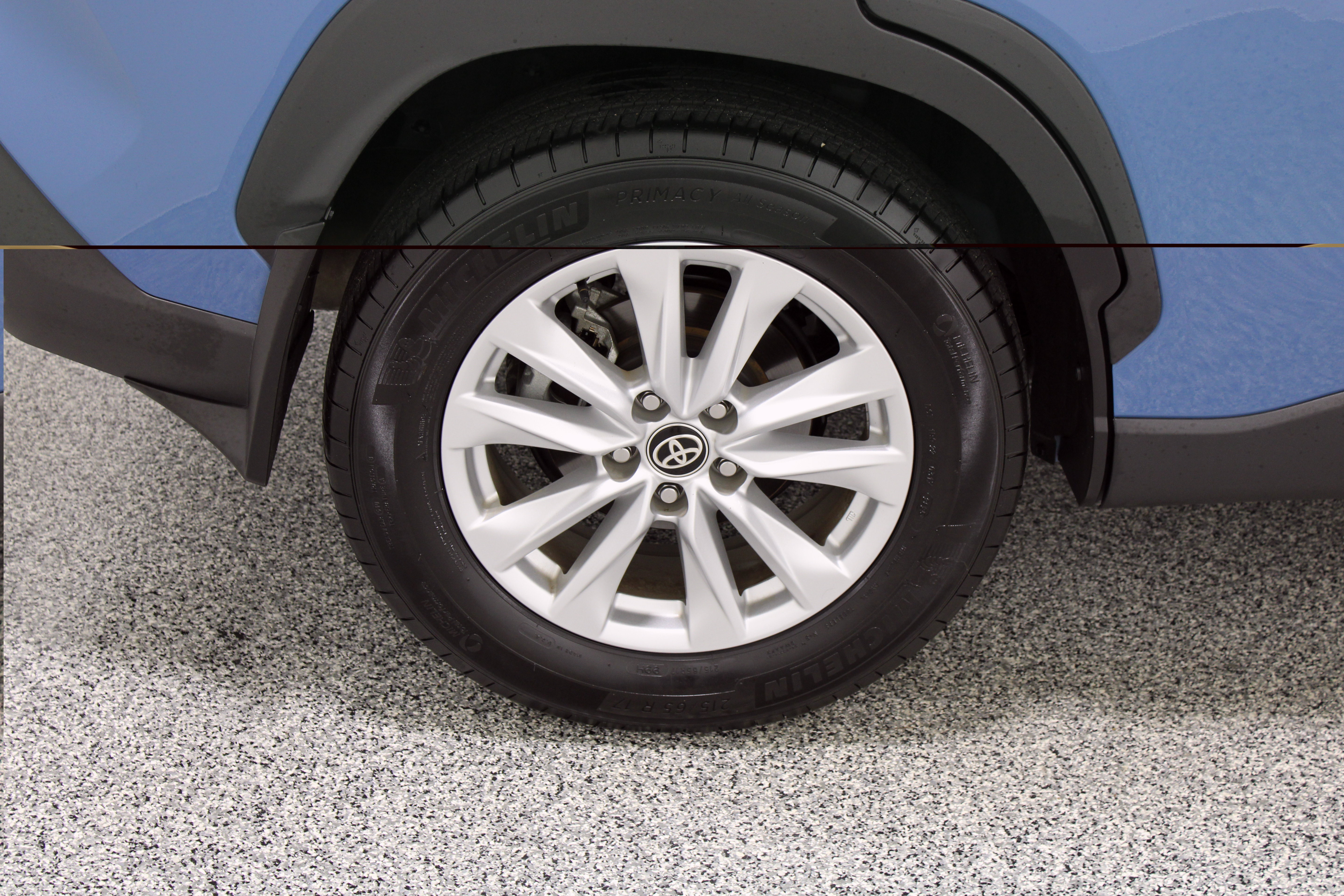 Used 2026 Toyota Corolla Cross LE FWD image 6