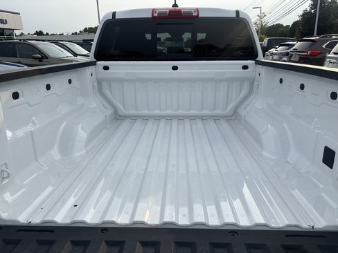 Used 2024 Chevrolet Colorado Trail Boss w/ Technology Package AWD/4WD image 27
