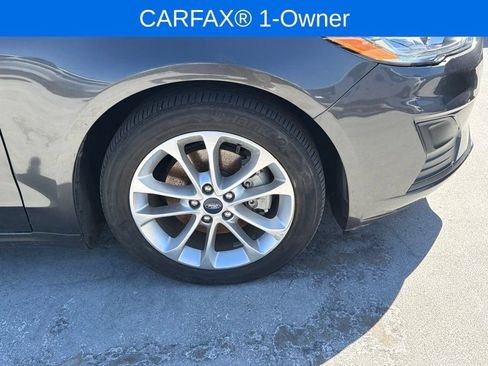 Used 2019 Ford Fusion SE FWD image 2